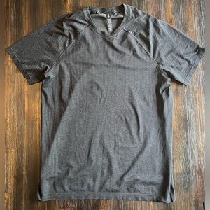 Lululemon Men’s T-Shirt